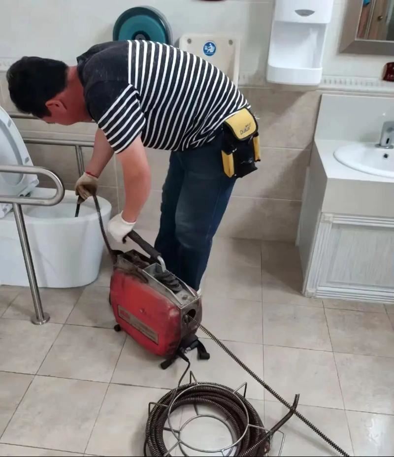 管道疏通，高空外墙管道疏通维修